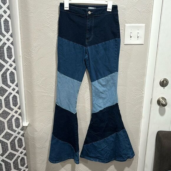 Altar'd State Colorblock Bellbottom Flare High Waisted Jeans Size Large - Picture 1 of 7